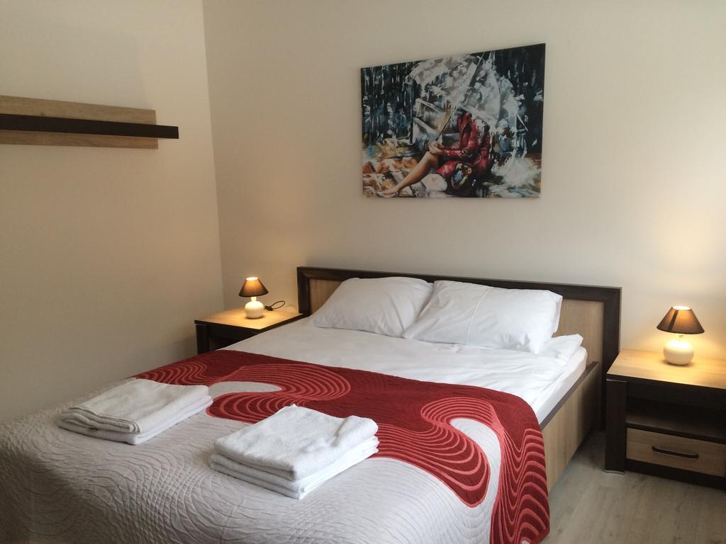 Apartment Mona Warsaw Przy Stacji Metra מראה חיצוני תמונה